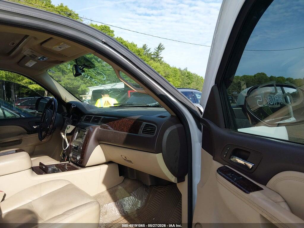 1GKUKMEF2AR112039 2010 GMC YUKON XL 1500 photo no. 5