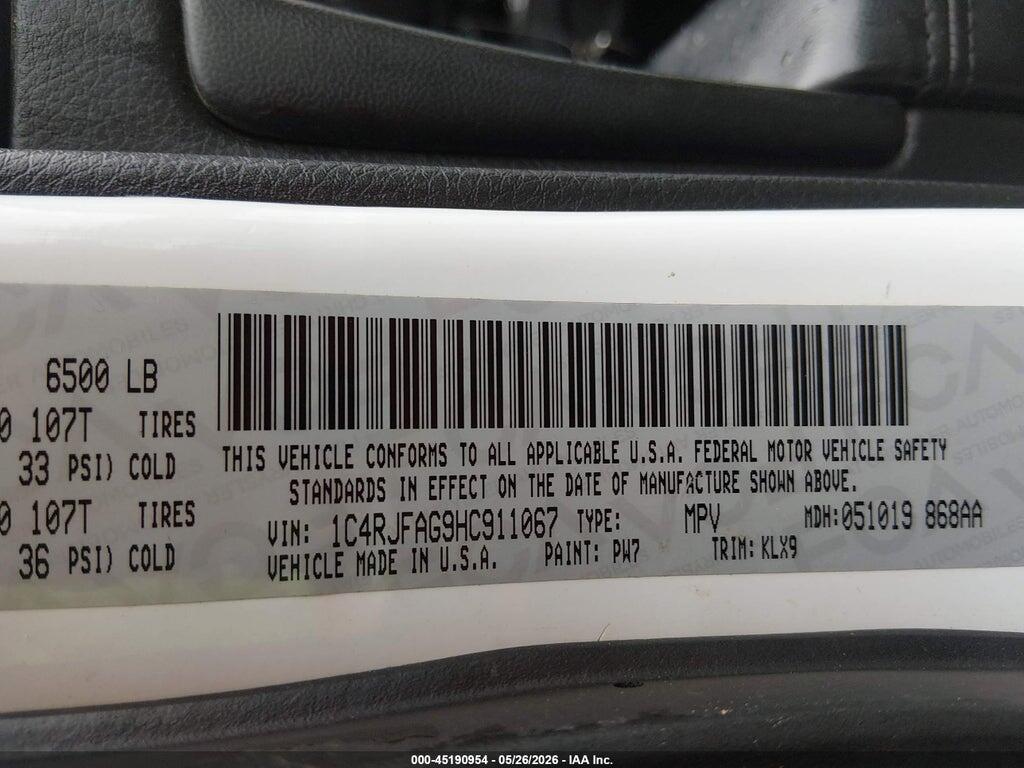 1C4RJFAG9HC911067 2017 JEEP GRAND CHEROKEE photo no. 9