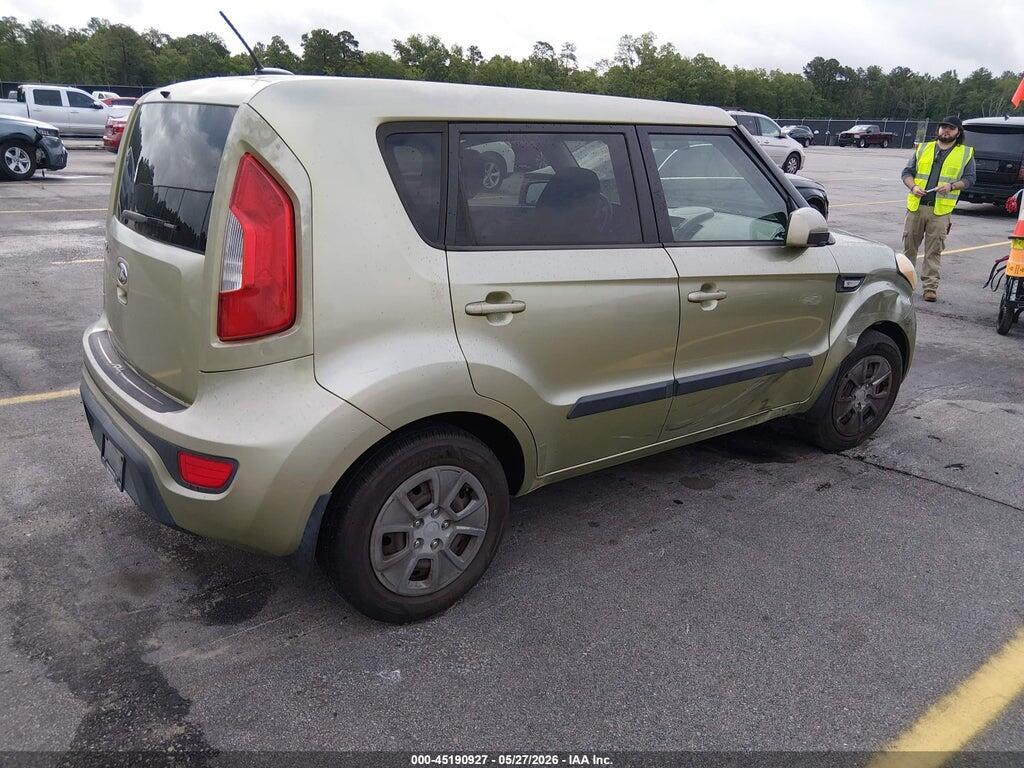 KNDJT2A57D7495117 2013 KIA SOUL photo no. 4