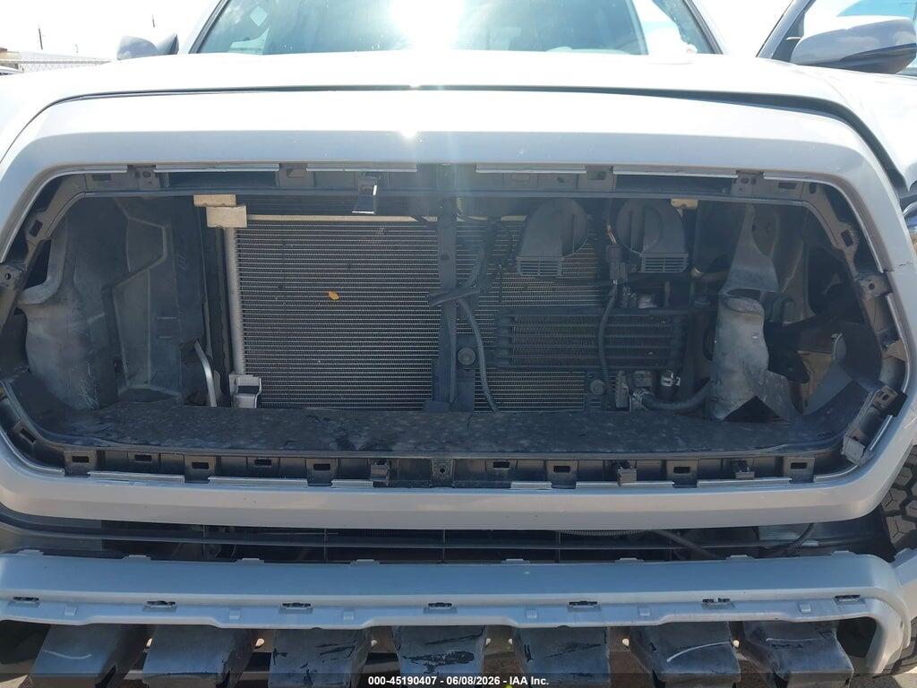 3TMAZ5CN0JM057537 2018 TOYOTA TACOMA photo no. 10