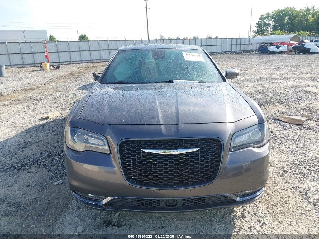 2C3CCABG8JH326070 2018 CHRYSLER 300 photo no. 12