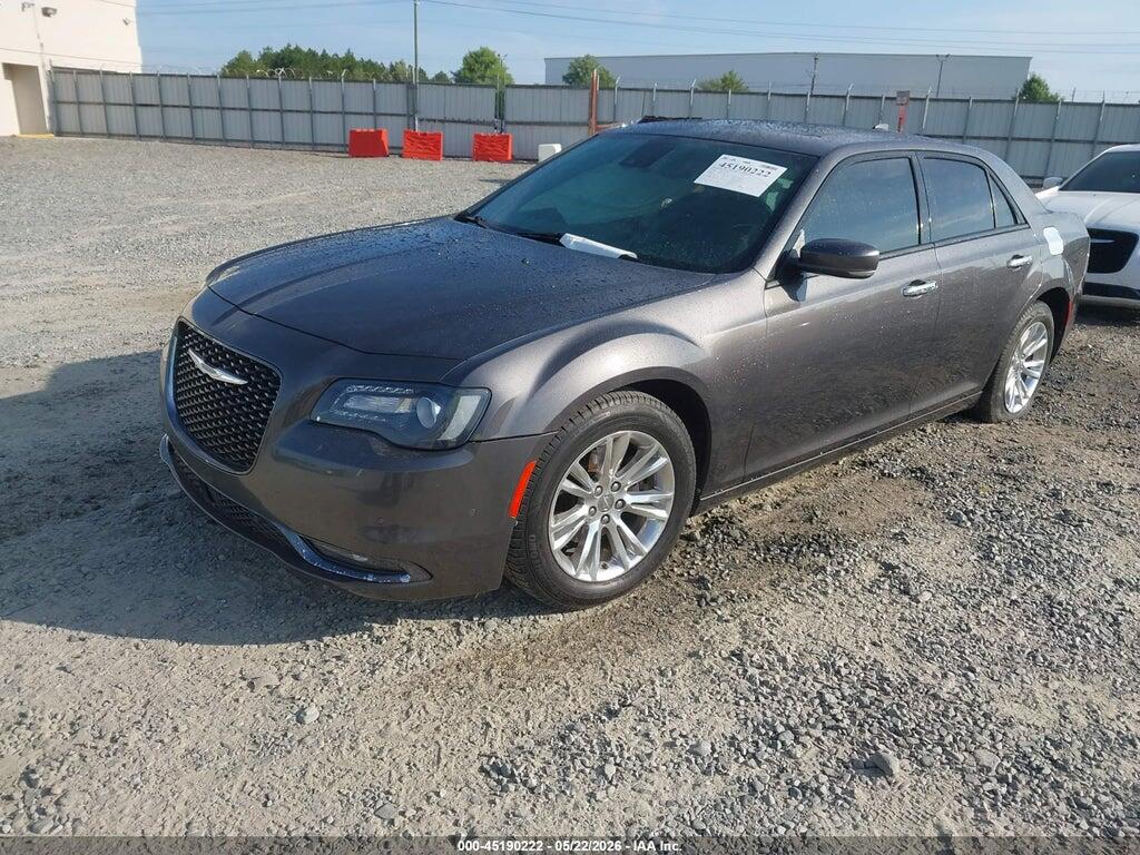 2C3CCABG8JH326070 2018 CHRYSLER 300 photo no. 2