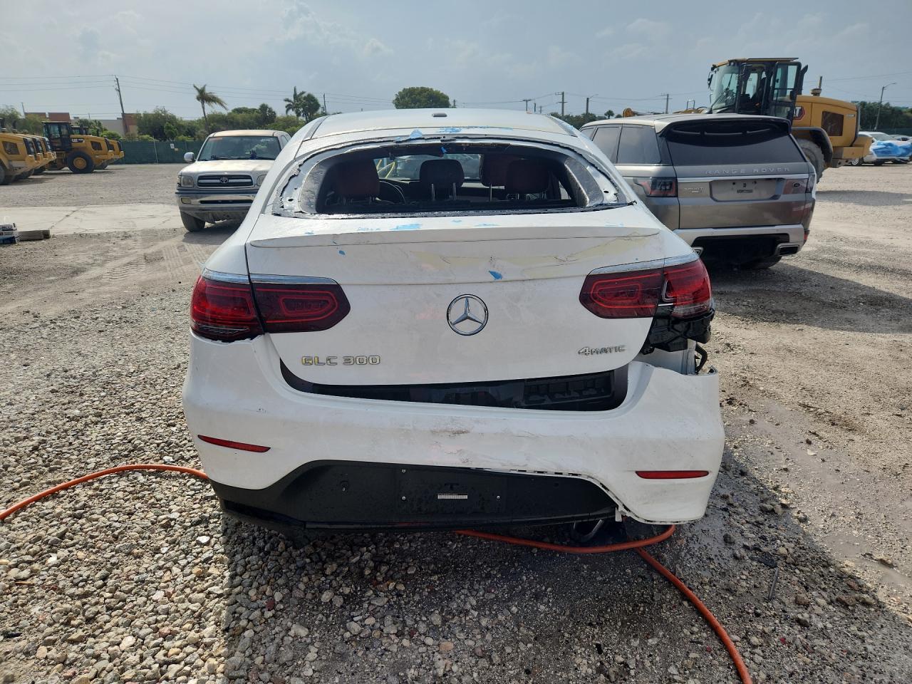 2023 MERCEDES-BENZ GLC COUPE 300 4MATIC — Фото 6 из 13