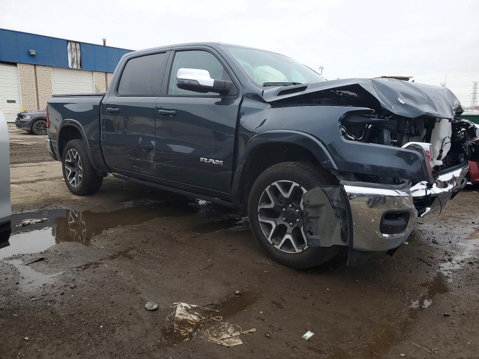 2026 RAM 1500 LARAMIE — Фото 4 из 14