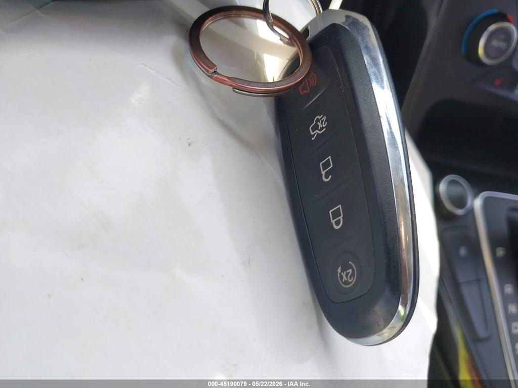 1FADP3J28HL245627 2017 FORD FOCUS photo no. 11
