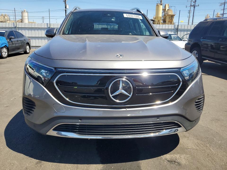2023 MERCEDES-BENZ EQB 250+ — Фото 5 из 13