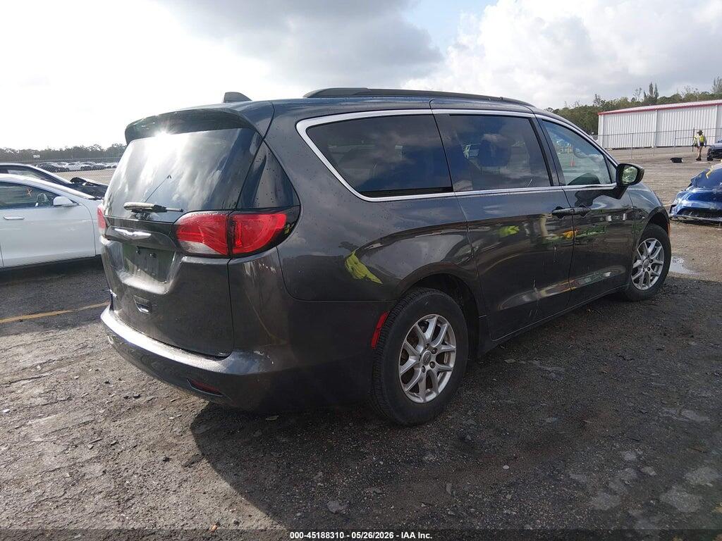 2C4RC1DG6LR182406 2020 CHRYSLER VOYAGER photo no. 4