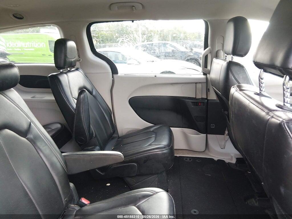 2C4RC1DG6LR182406 2020 CHRYSLER VOYAGER photo no. 8