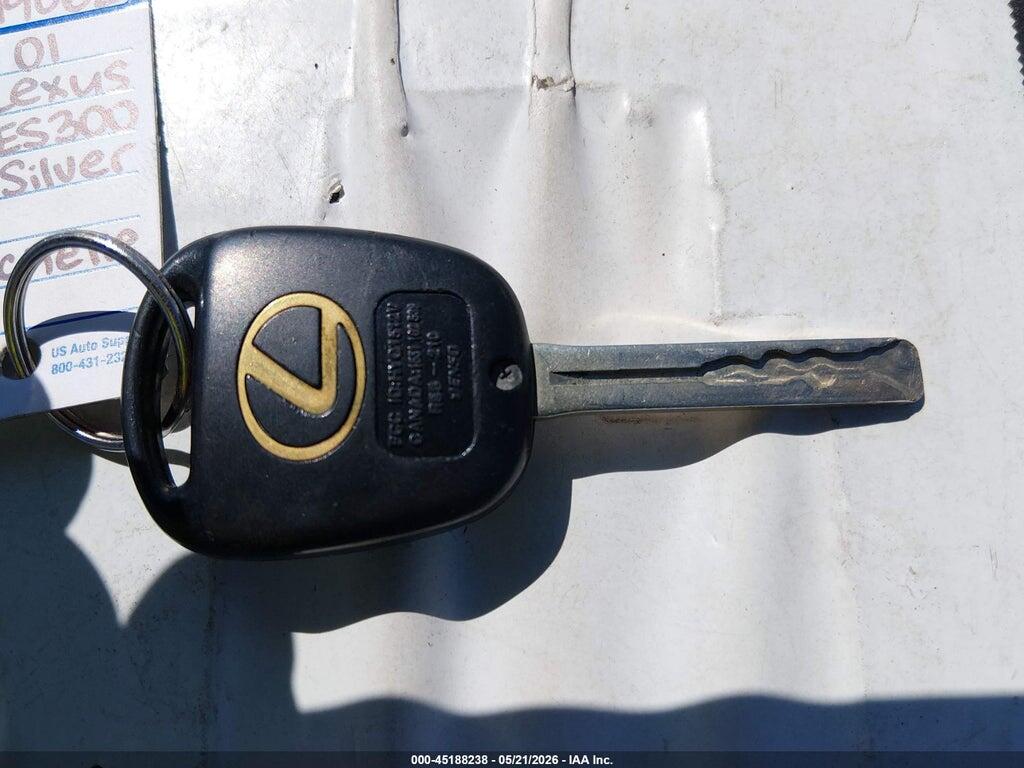 JT8BF28G715111796 2001 LEXUS ES 300 photo no. 11