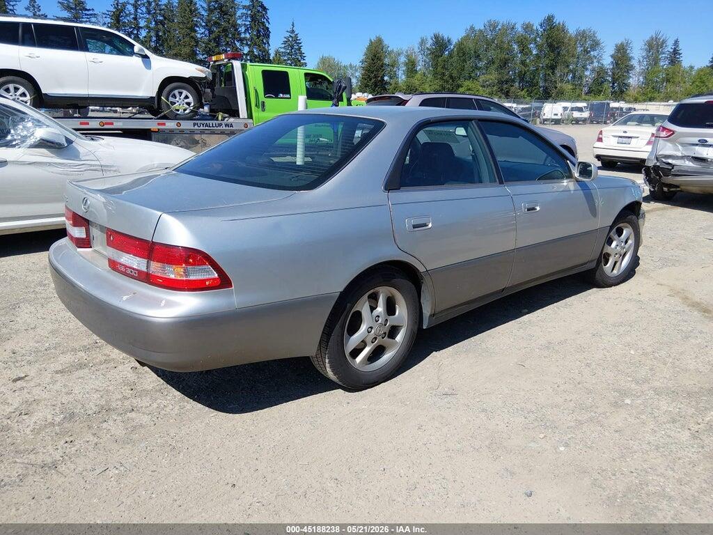 JT8BF28G715111796 2001 LEXUS ES 300 photo no. 4