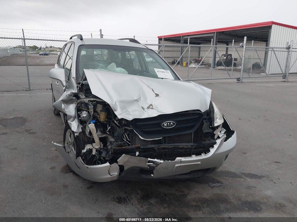 KNAFG528897273176 2009 KIA RONDO photo no. 6