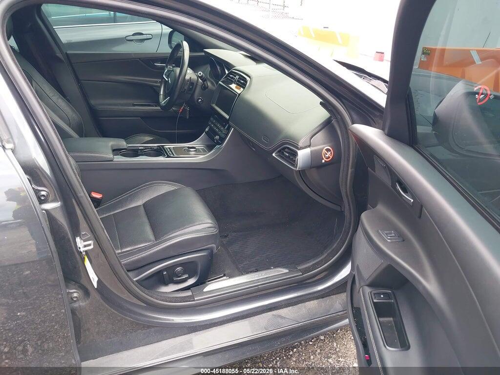 SAJAF4BV6HA976522 2017 JAGUAR XE photo no. 5