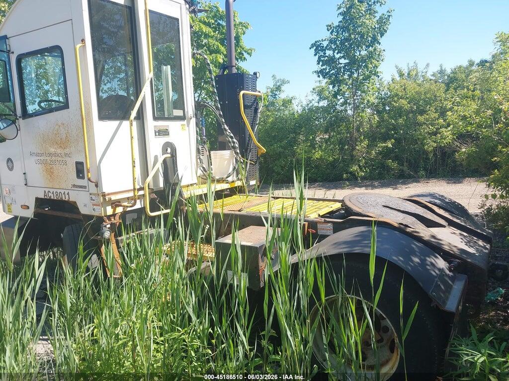 516H4GF24KH228624 2019 AUTOCAR LLC XSPOTTER-ON photo no. 3