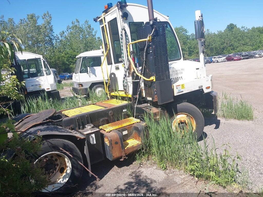 516H4GF24KH228624 2019 AUTOCAR LLC XSPOTTER-ON photo no. 4