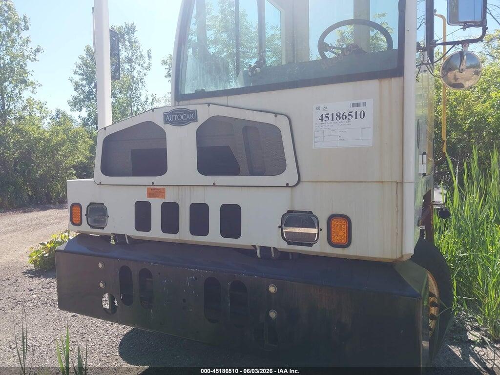 516H4GF24KH228624 2019 AUTOCAR LLC XSPOTTER-ON photo no. 9