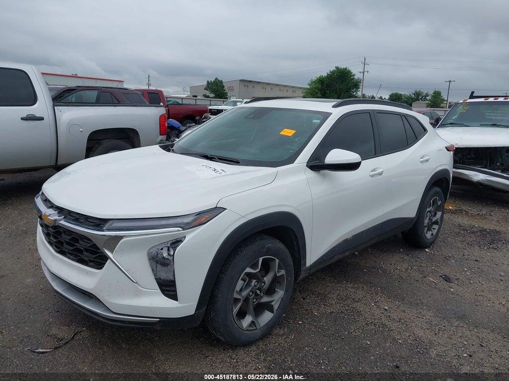 KL77LHEP1SC061561 2025 CHEVROLET TRAX photo no. 2