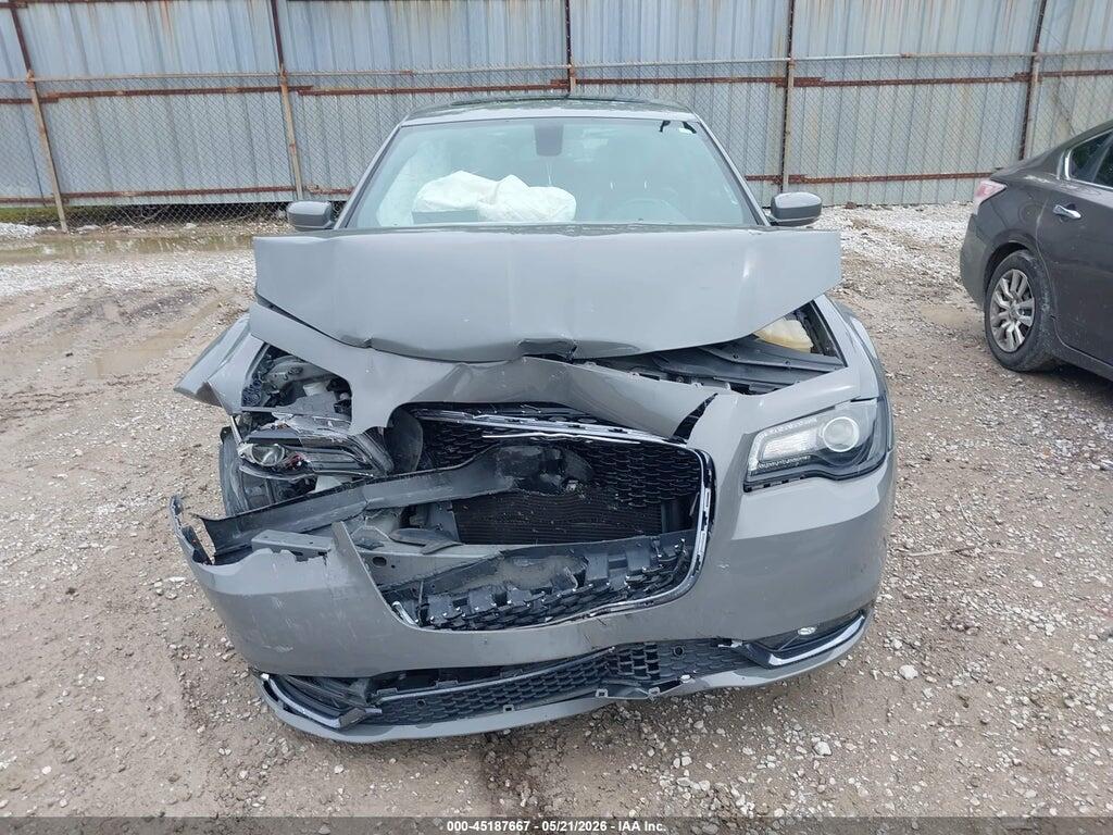 2C3CCAGG8JH309164 2018 CHRYSLER 300 photo no. 12