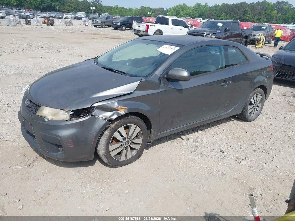 KNAFU6A23D5743128 2013 KIA FORTE KOUP photo no. 2