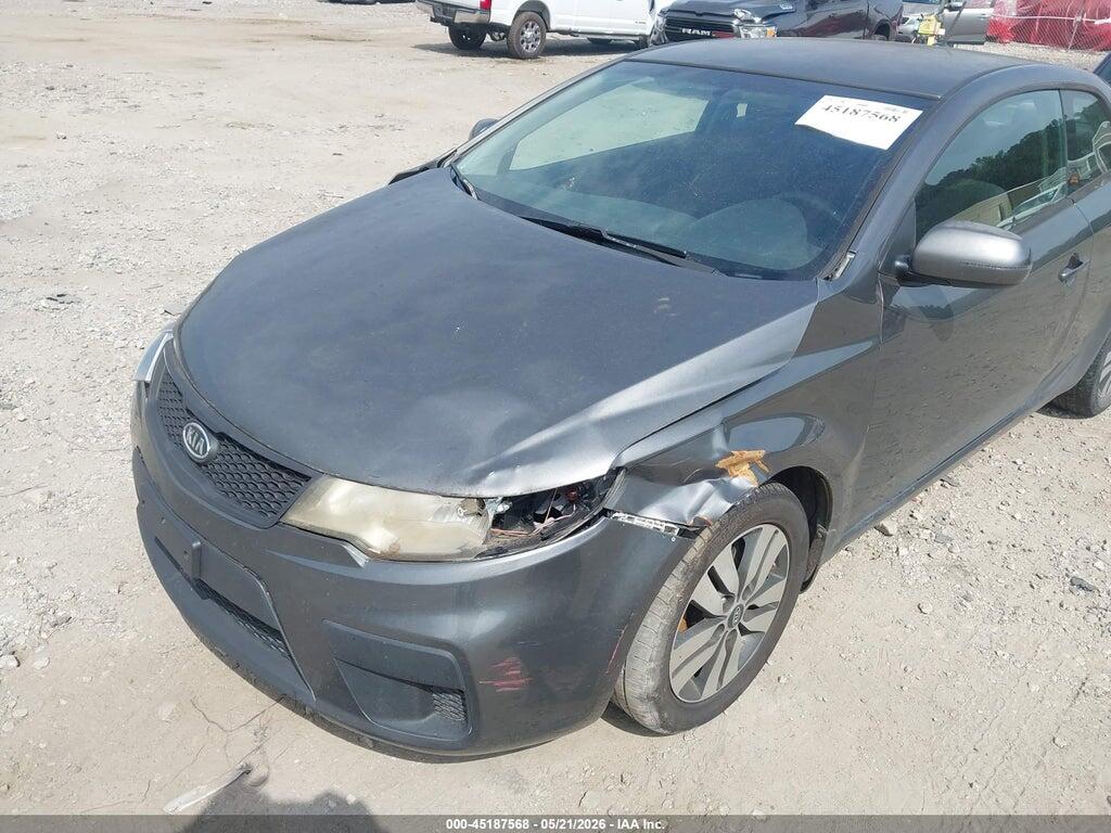 KNAFU6A23D5743128 2013 KIA FORTE KOUP photo no. 6