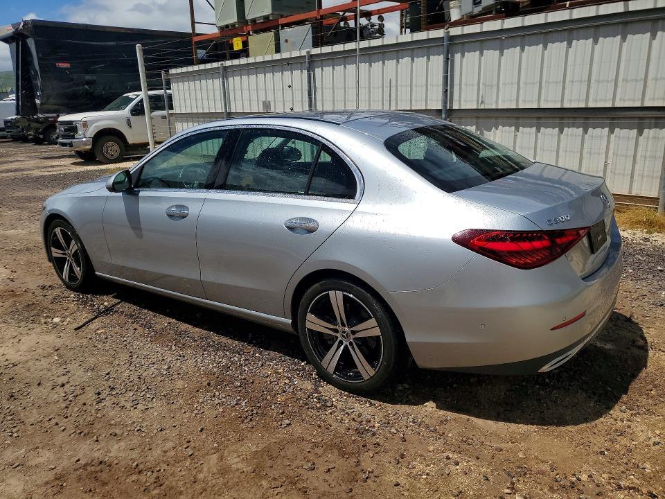 2023 MERCEDES-BENZ C 300 — Фото 2 из 12