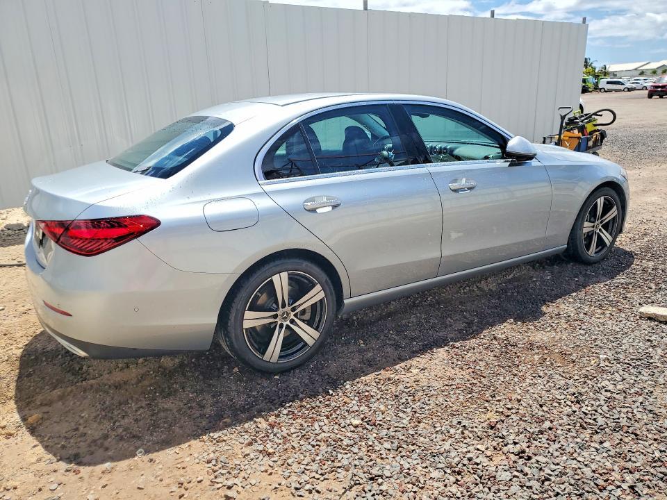 2023 MERCEDES-BENZ C 300 — Фото 3 из 12