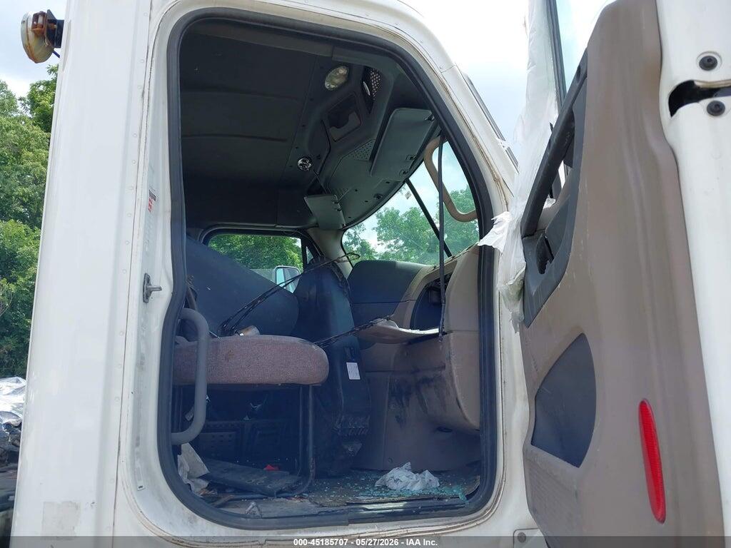 1FUBGADV2CSBS4923 2012 FREIGHTLINER CASCADIA 113 photo no. 7