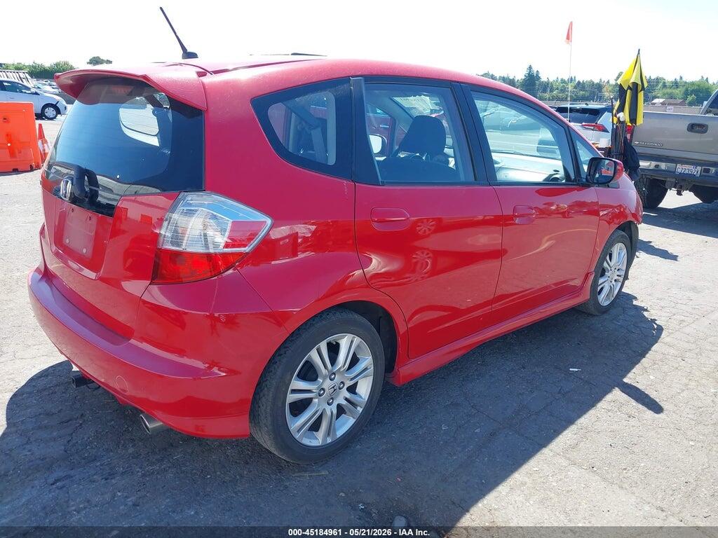 JHMGE8H4XAC013584 2010 HONDA FIT photo no. 4