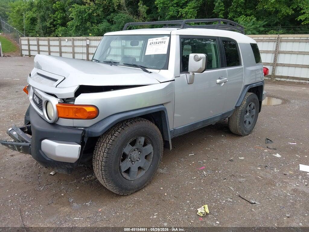JTEZU11F570014342 2007 TOYOTA FJ CRUISER photo no. 2