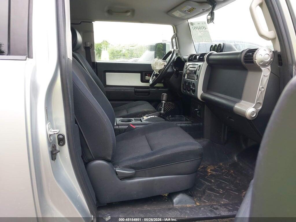JTEZU11F570014342 2007 TOYOTA FJ CRUISER photo no. 5
