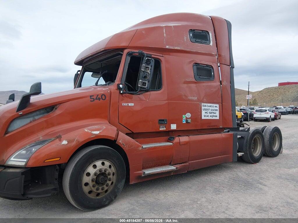4V4NC9EH7KN209746 2019 VOLVO VNL photo no. 11