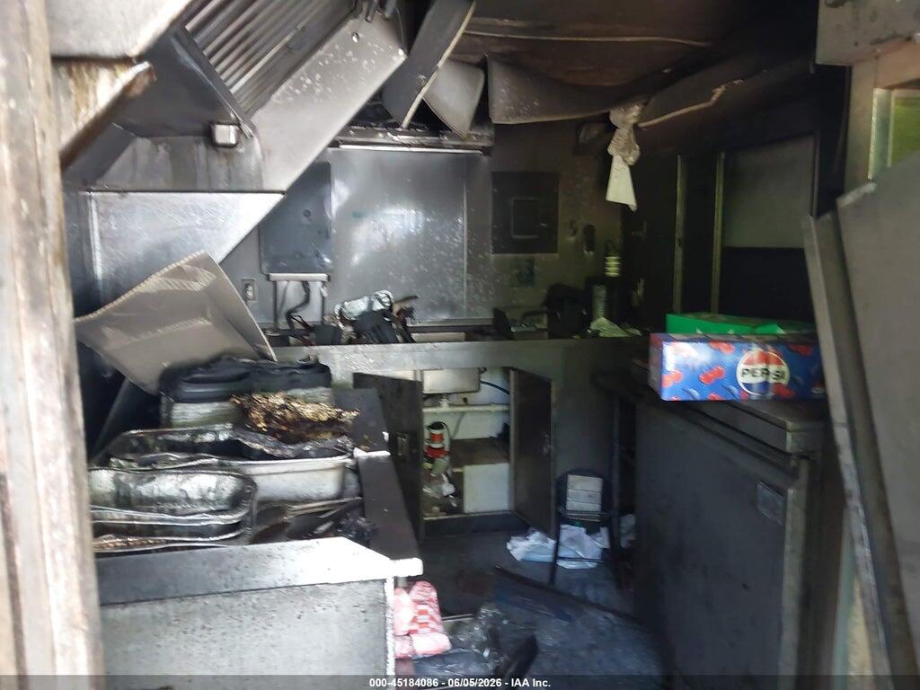 7PLBC1628NM001473 2022 TITANIUM 16' CATERING TRAILER photo no. 5