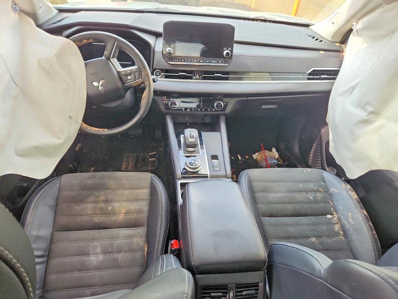 2023 MITSUBISHI OUTLANDER SE — Фото 8 из 12