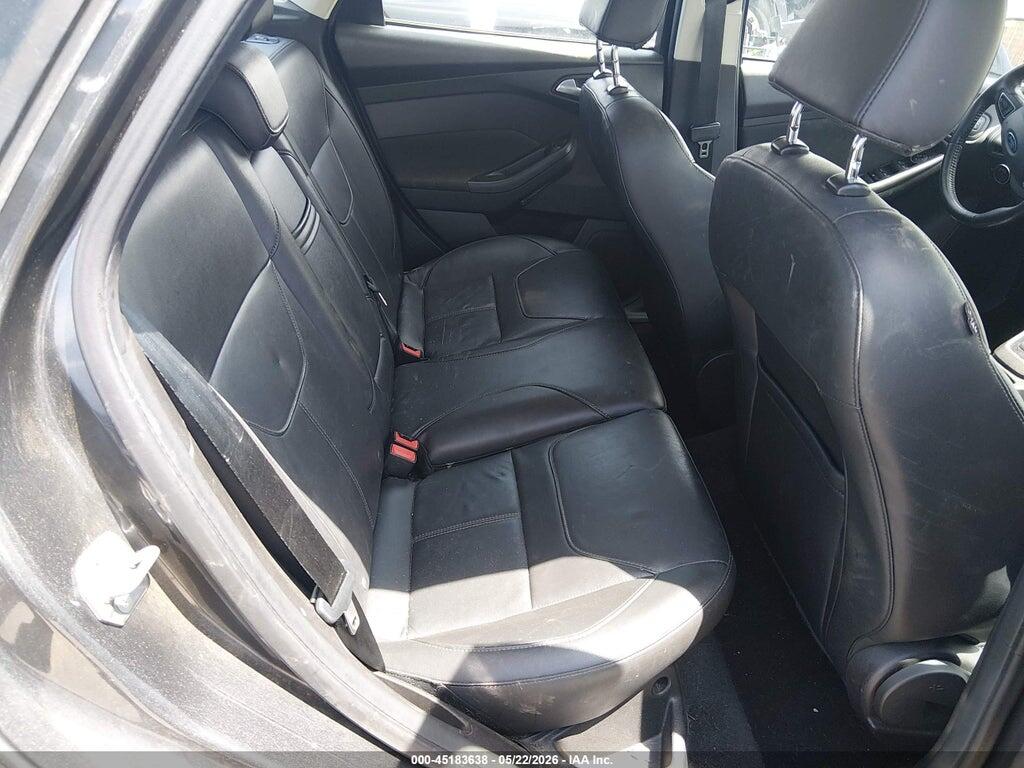 1FADP3K28GL286367 2016 FORD FOCUS photo no. 8
