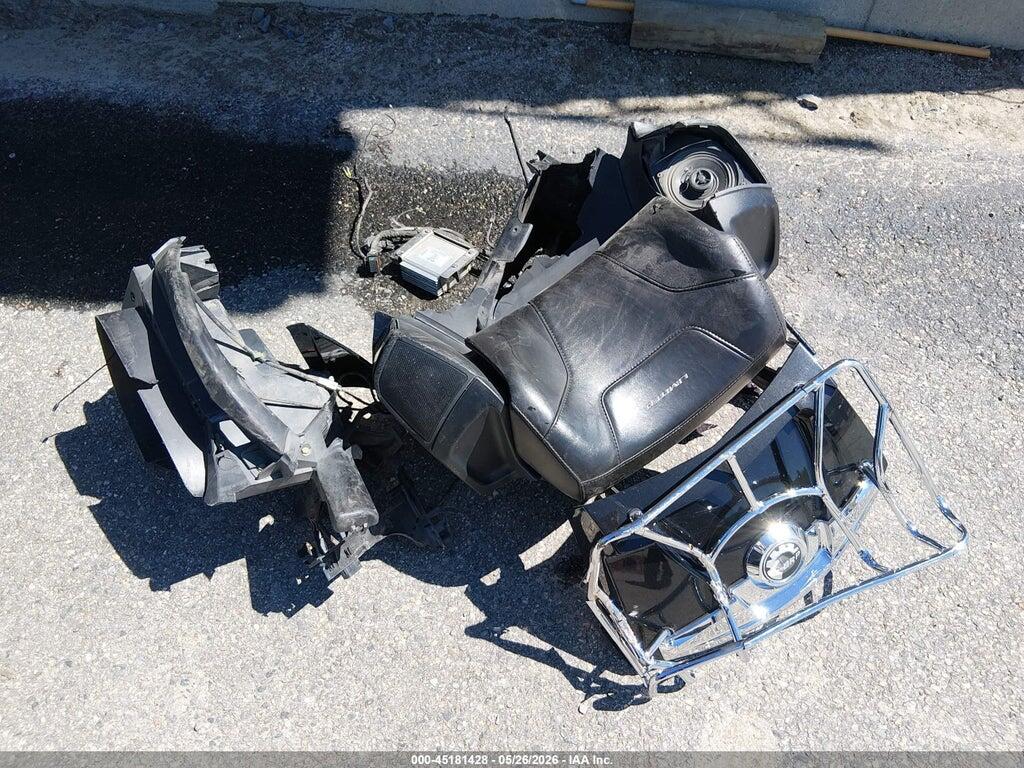 2BXNBDD28FV003754 2015 CAN-AM SPYDER ROADSTER photo no. 12