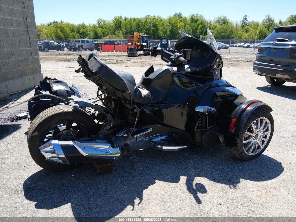2BXNBDD28FV003754 2015 CAN-AM SPYDER ROADSTER photo no. 4