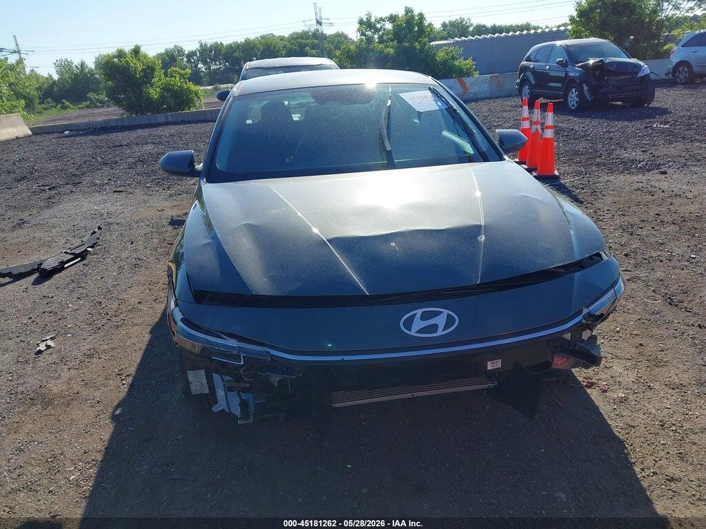 KMHLM4DG0RU811833 2024 HYUNDAI ELANTRA photo no. 12