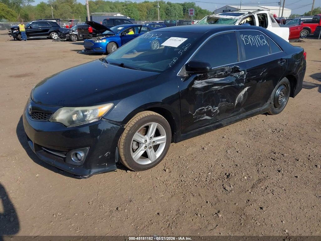 4T1BF1FK0EU431469 2014 TOYOTA CAMRY photo no. 2