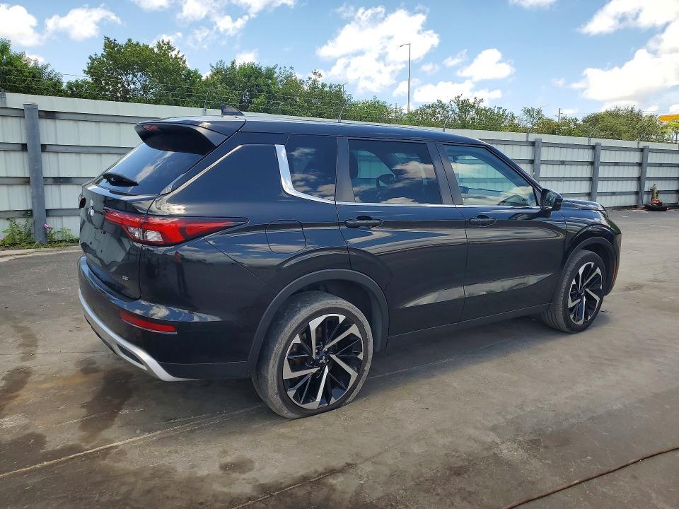 2023 MITSUBISHI OUTLANDER SE — Фото 3 из 14