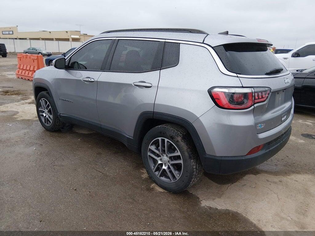 3C4NJCBB9JT108625 2018 JEEP COMPASS photo no. 3