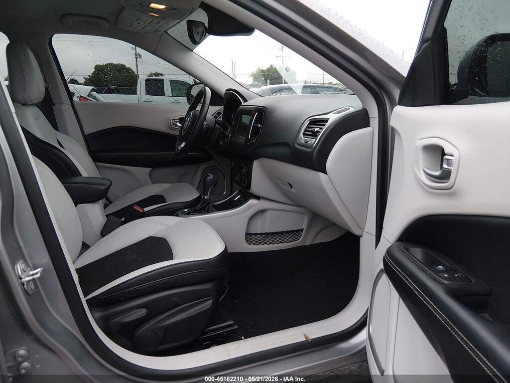 3C4NJCBB9JT108625 2018 JEEP COMPASS photo no. 5