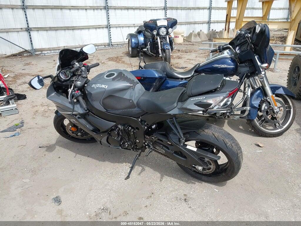 JS1GN7FA7S7101372 2025 SUZUKI GSX-R600 photo no. 3