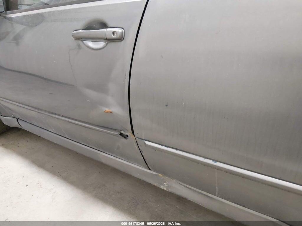 4A3AB36F04E105543 2004 MITSUBISHI GALANT photo no. 6