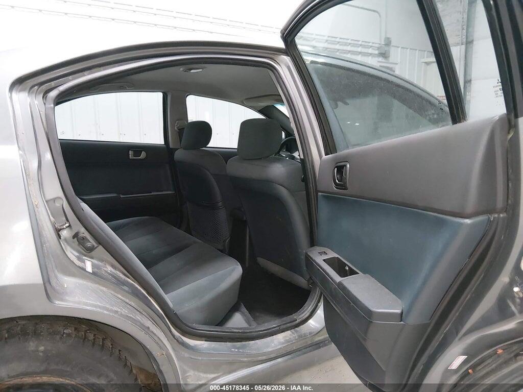 4A3AB36F04E105543 2004 MITSUBISHI GALANT photo no. 8