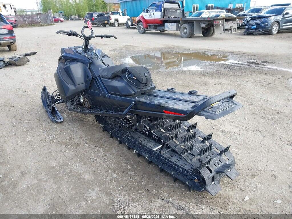 2BPSTANB7NV000078 2022 SKI-DOO SUMMIT X 670 photo no. 3
