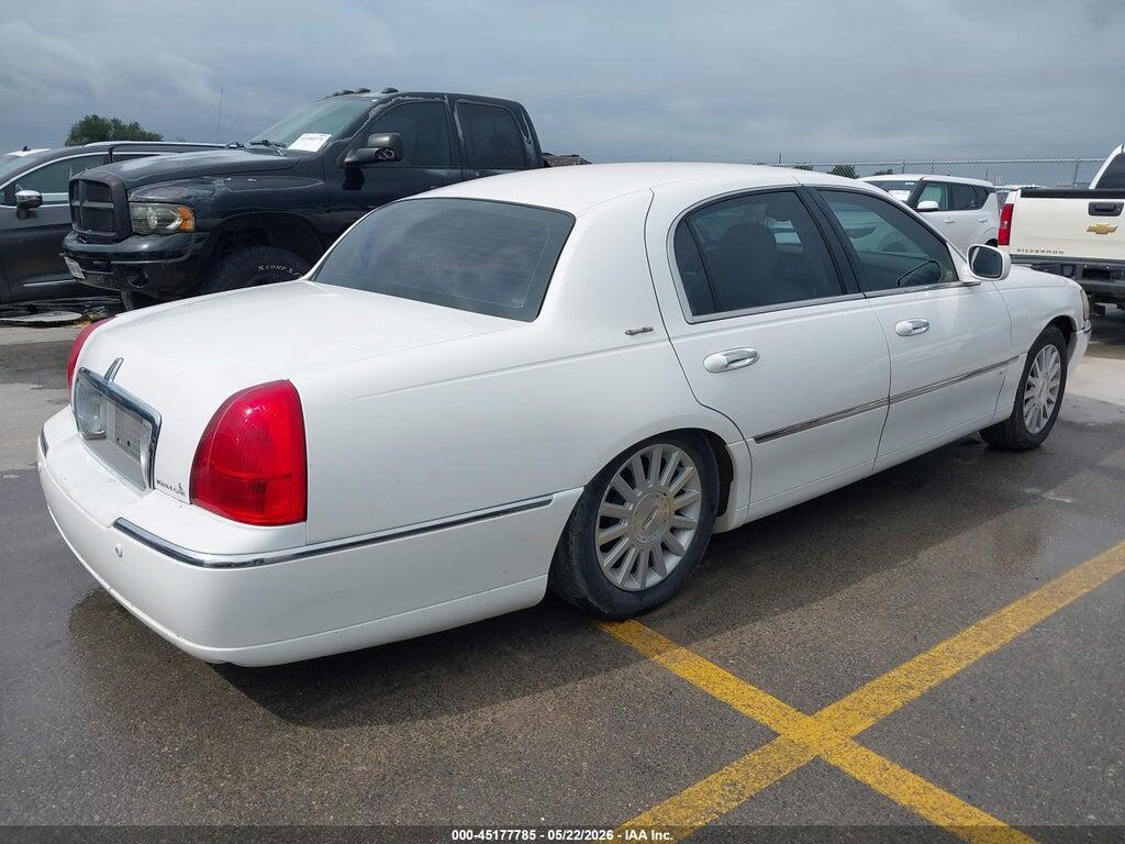 1LNHM81W74Y606455 2004 LINCOLN TOWN CAR photo no. 4