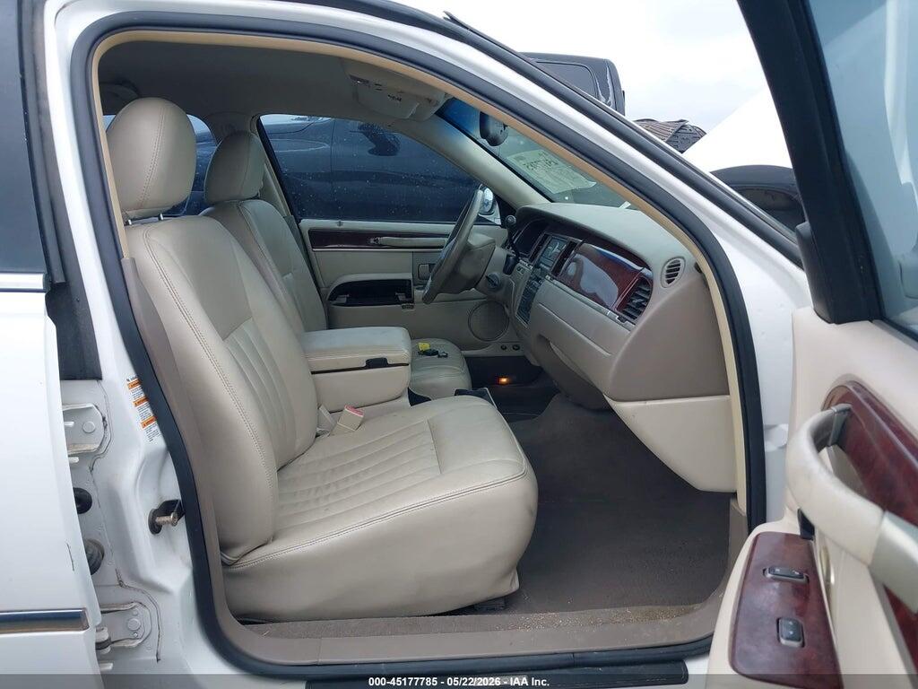 1LNHM81W74Y606455 2004 LINCOLN TOWN CAR photo no. 5