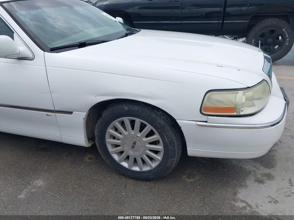 1LNHM81W74Y606455 2004 LINCOLN TOWN CAR photo no. 6