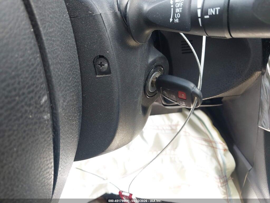 5YFBURHE7HP708524 2017 TOYOTA COROLLA photo no. 11