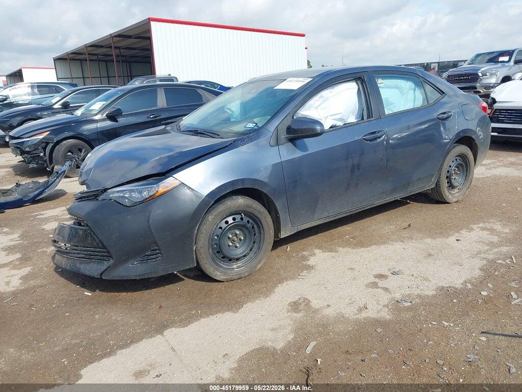 5YFBURHE7HP708524 2017 TOYOTA COROLLA photo no. 2