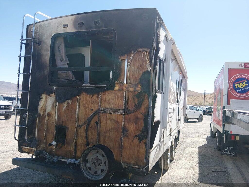 4YDF27821AC507134 2010 KEYSTONE RV OTHER photo no. 4